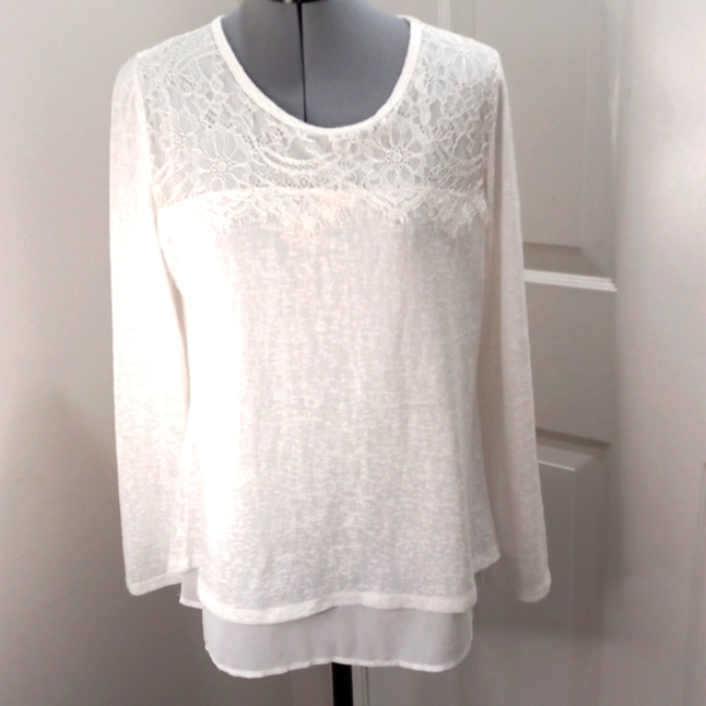 Adiva White Gauzy Material with Eyelash Lace Over Yoke Size Med